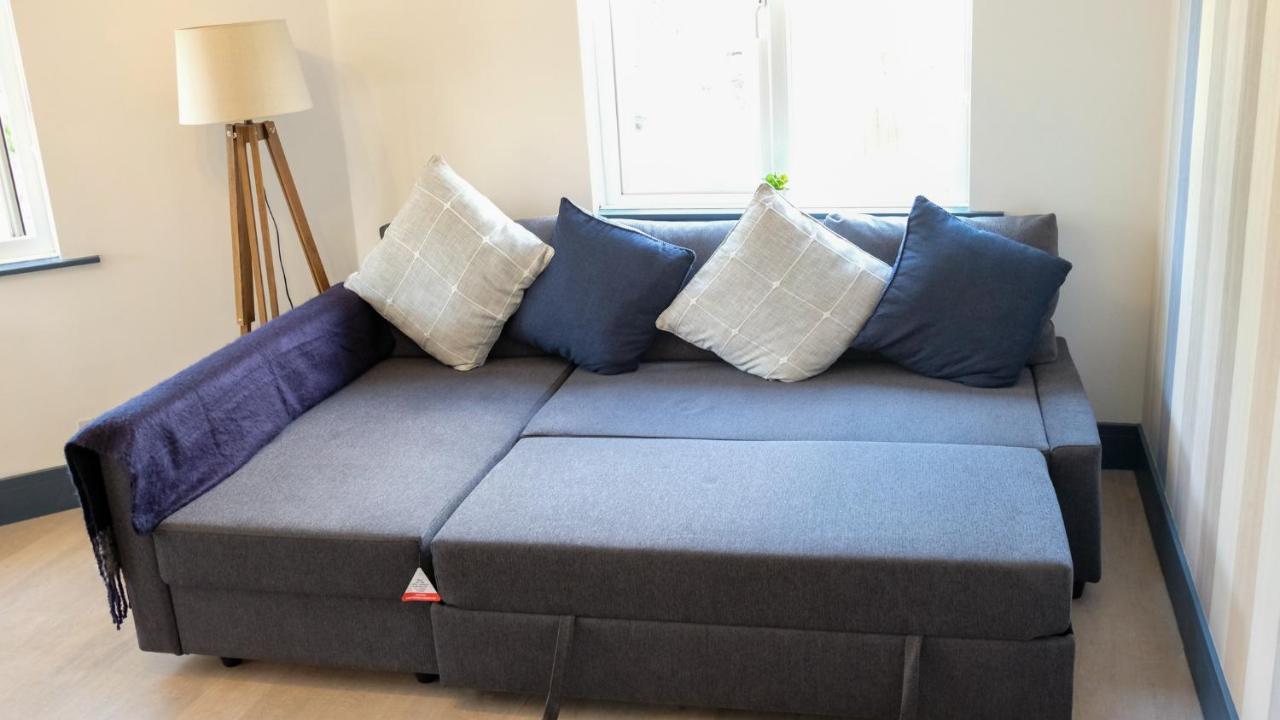 Intimate Entire Flat 9-Min Walk To Boscombe Beach Bournemouth Kültér fotó